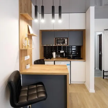 New Point In The Centre *