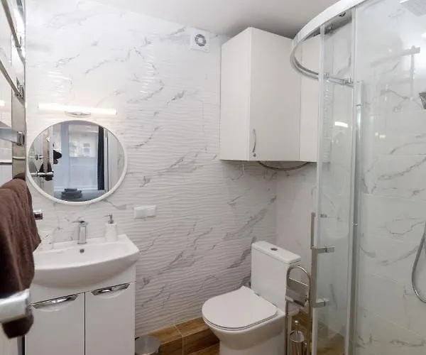 New Point In The Centre アパート