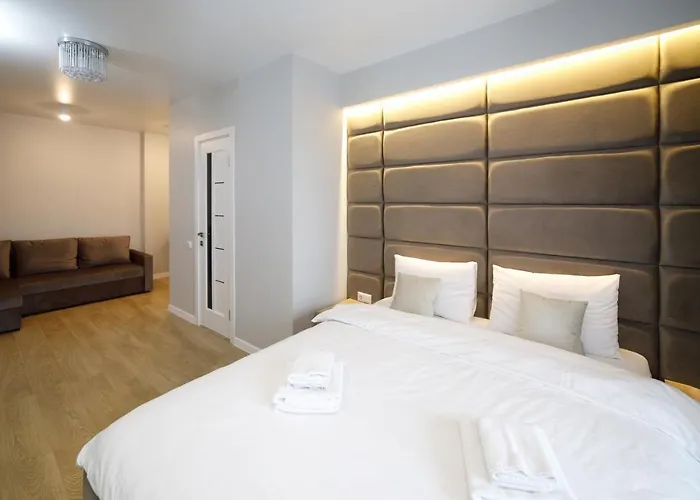 New Point In The Centre *