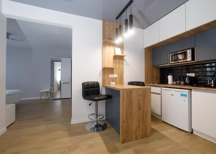 New Point In The Centre إلفيف